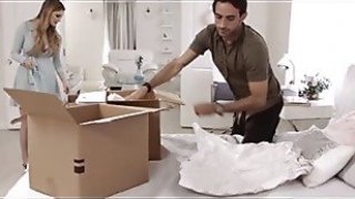 Eva finds a stunning way to pay for her billri8z