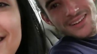 Hot babe wants to suck a cock