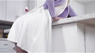 I surrender to my stepsister and she fucks mehowjz