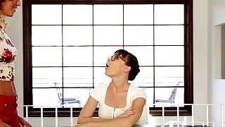 Sful Lesbian Dana DeArmond Makes Hot Babe Rylin Rae Squirt