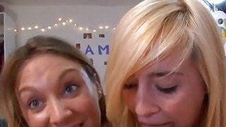 Slutty chicks are sucking penis simultaneously