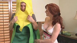 I fucked my friend's mature mom